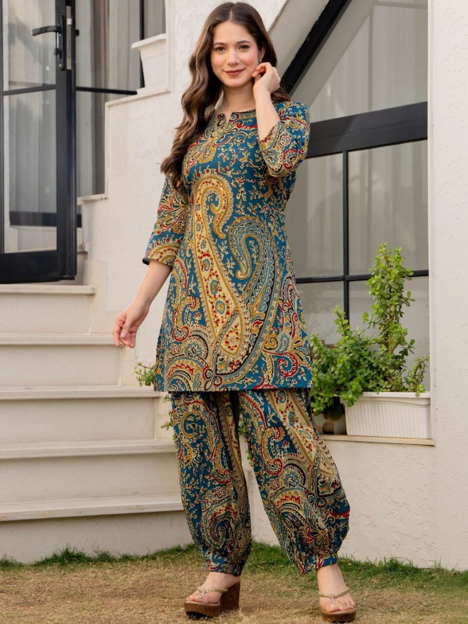 Blue Paisley Printed Kurta