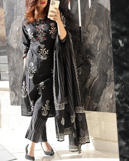 Black Muslin Embroidered & Digital Print Kurta Pant Dupatta Set