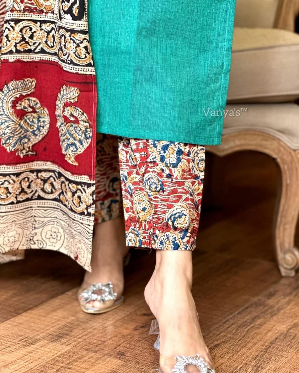 Soch Pure Handloom South Cotton Hand Printed Chitrkari Dupatta And Pant