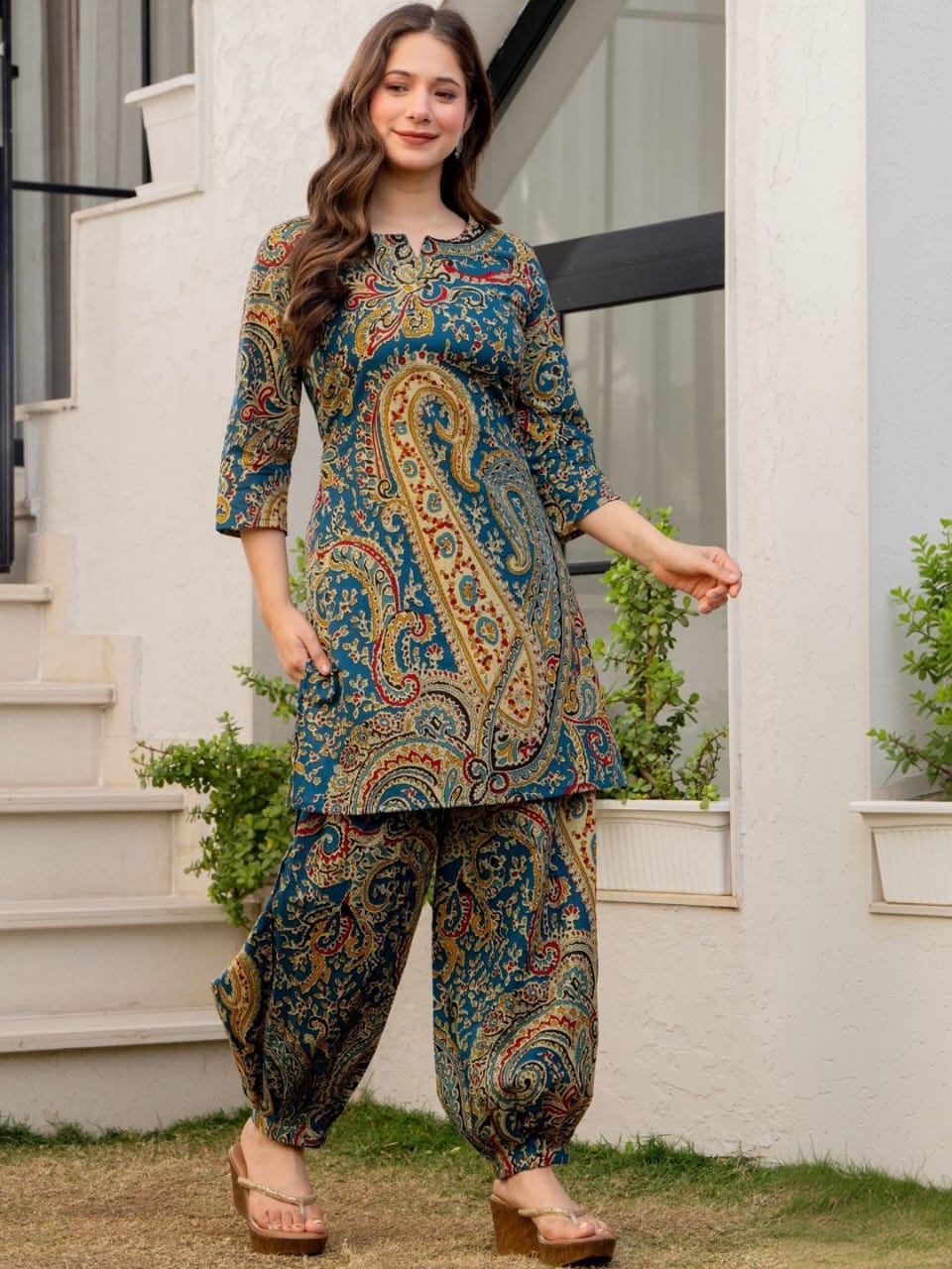 Blue Paisley Printed Kurta